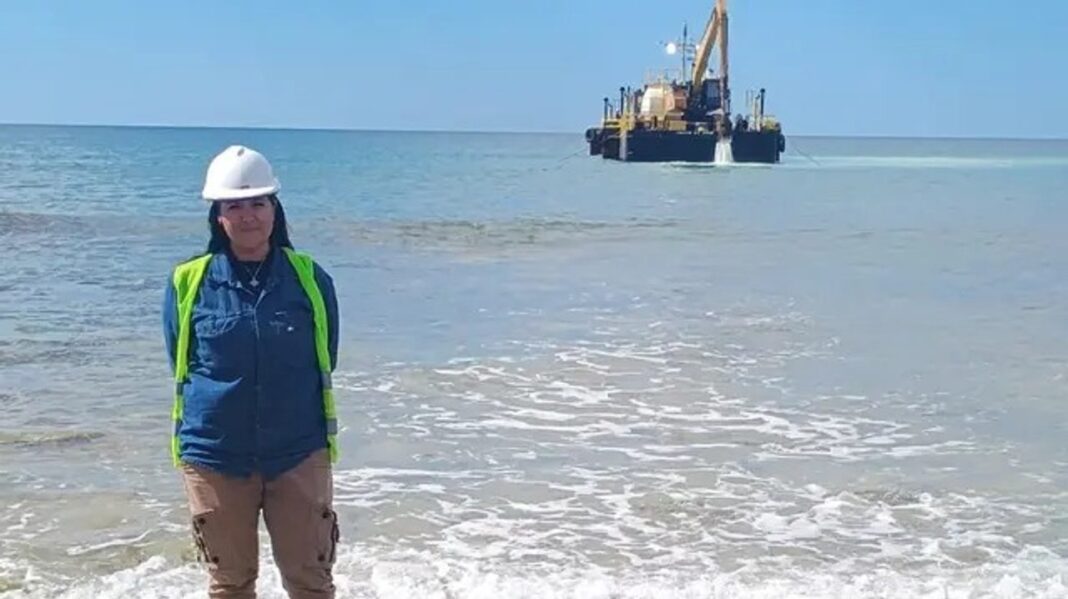 Trabajadora en obra energética en Río Negro