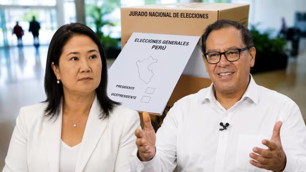 Urnas electorales en Perú durante la segunda vuelta presidencial
