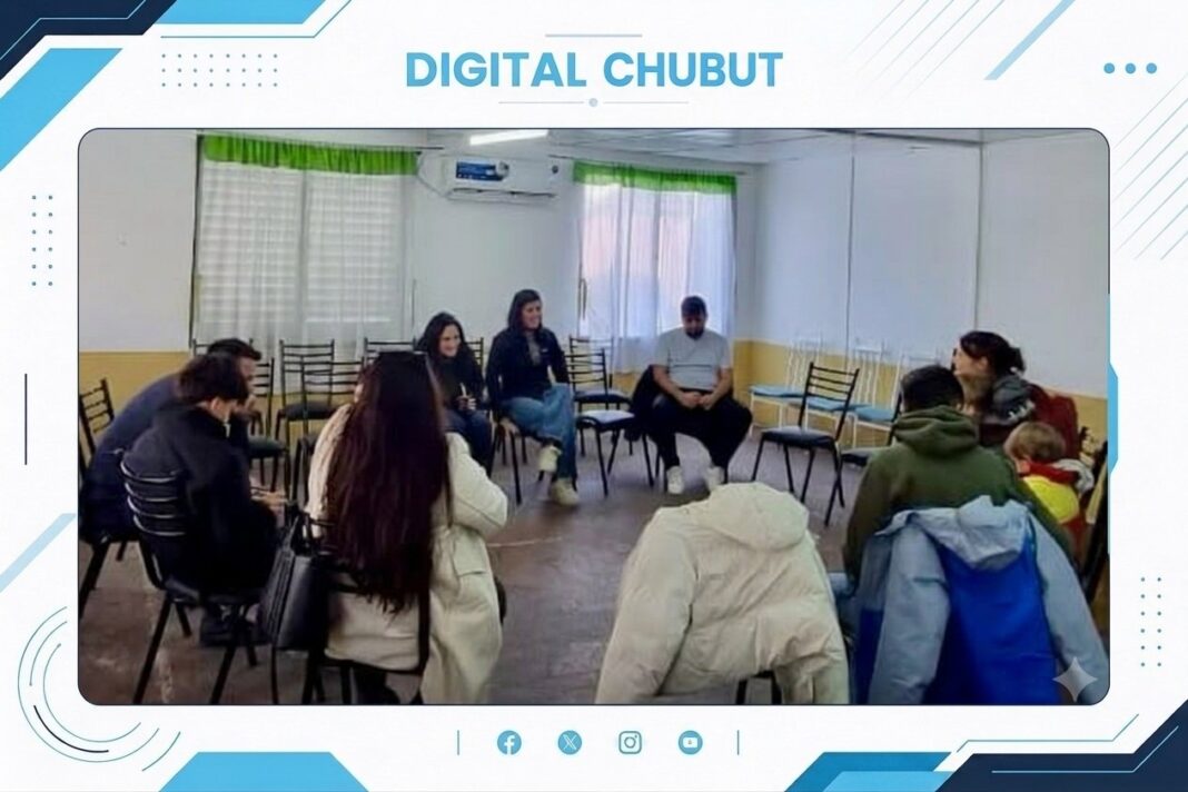 Familias de acogimiento en el primer encuentro de acompañamiento e intercambio en el CEDICH de Puerto Madryn