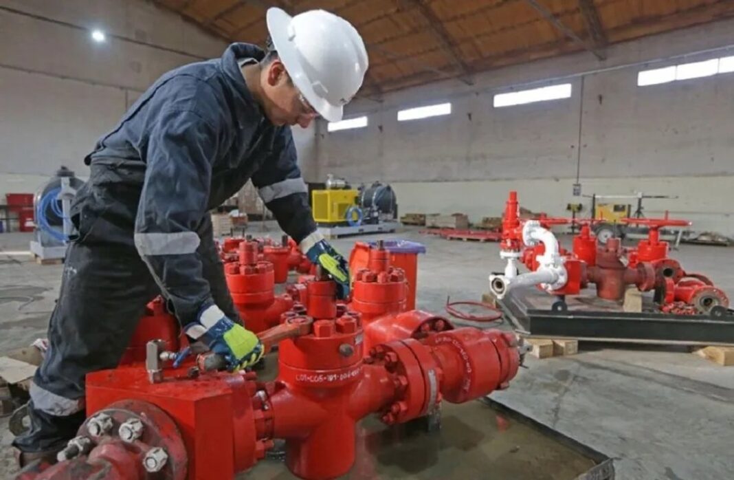 FECENE respaldó proyecto GNL Vaca Muerta