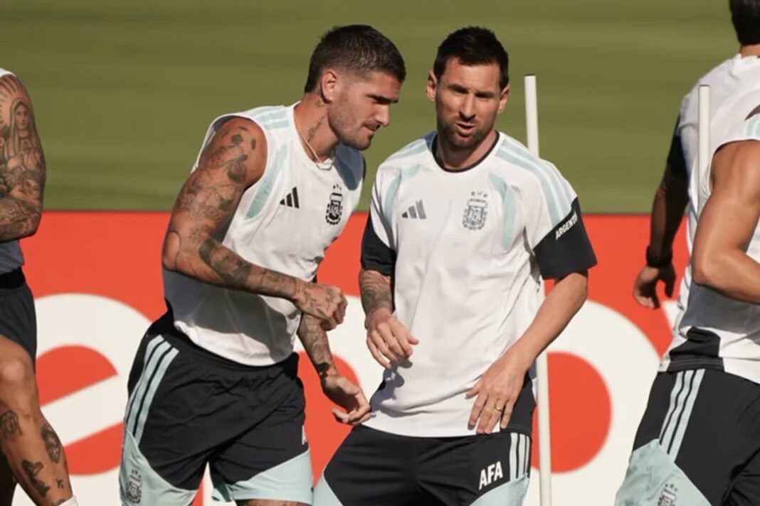 Lionel Messi durante el entrenamiento de la Selección Argentina en Kansas City