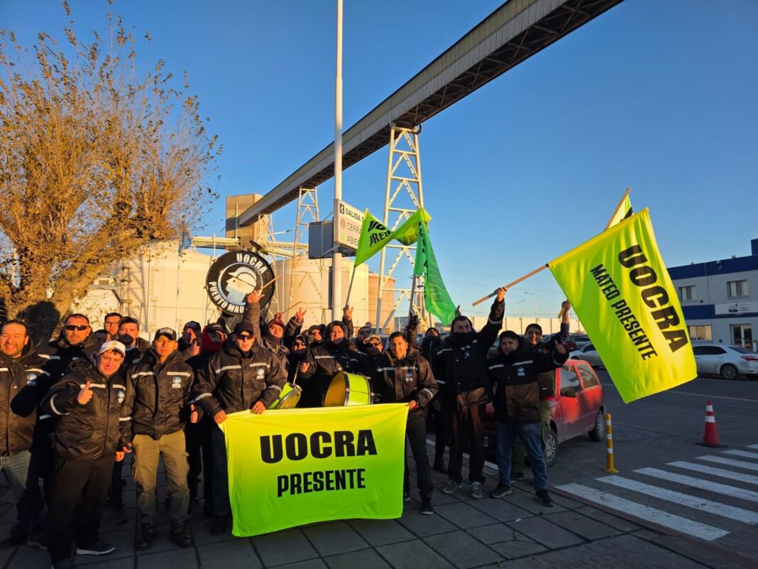 UOCRA reclamo mano de obra local muelle Storni Puerto Madryn