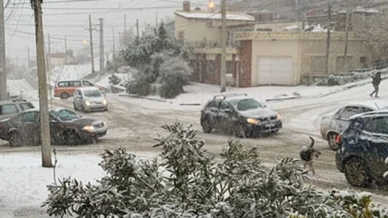 Mapa de alerta amarilla por nevadas en Chubut según el SMN