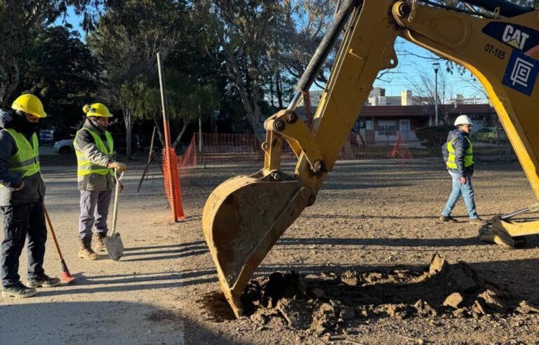 Obra de construcción del conducto pluvial en Comodoro Rivadavia