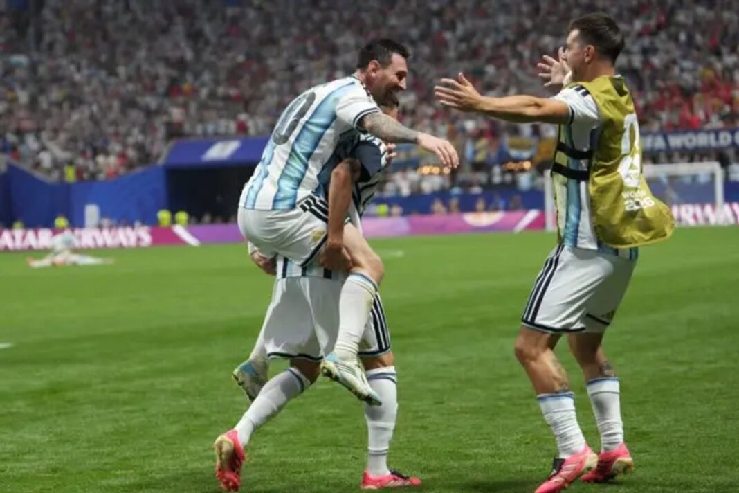 Jugadores de la Selección argentina celebrando tras la victoria ante Egipto en el Mundial 2026