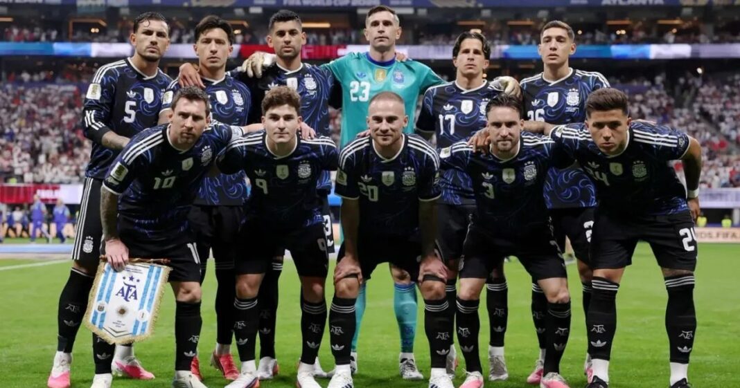 Selección argentina con camiseta albiceleste en la final del Mundial 2026