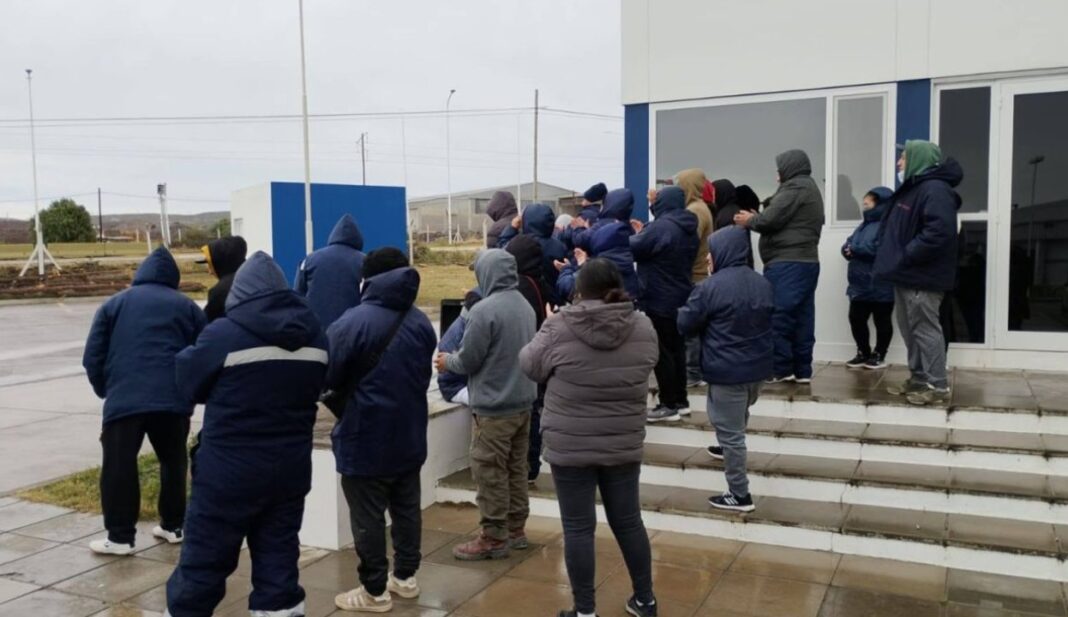 Audiencia en Secretaría de Trabajo de Rawson por conflicto entre Conarpesa y STIA