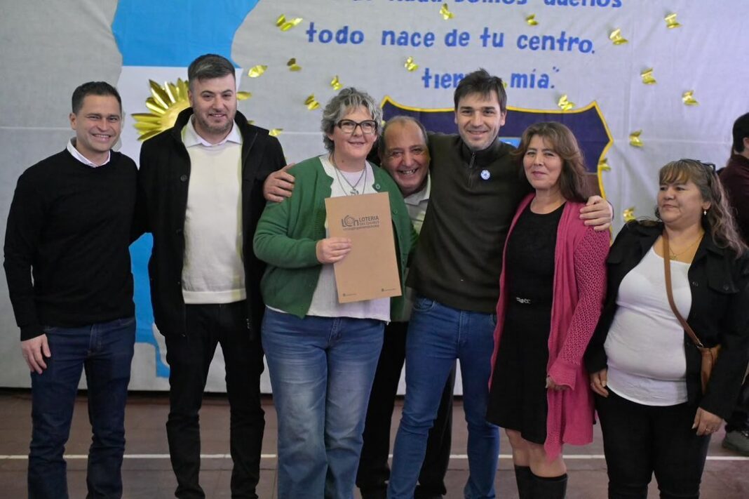 Firma de convenio para planta de GLP en Dique Florentino Ameghino