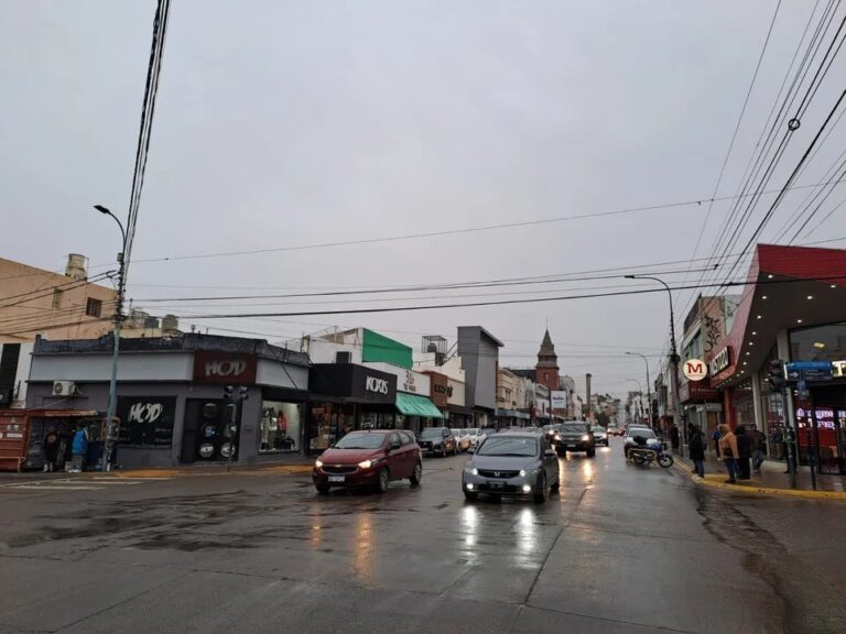 Pronóstico del tiempo con lluvia en Comodoro Rivadavia