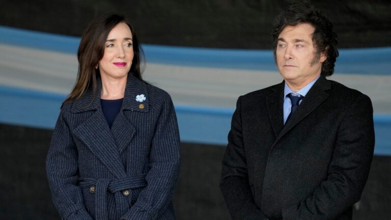 Javier Milei y Victoria Villarruel en un acto oficial