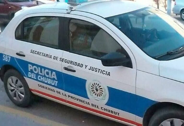 Escena del ataque a tiros a un expolicía en Trelew