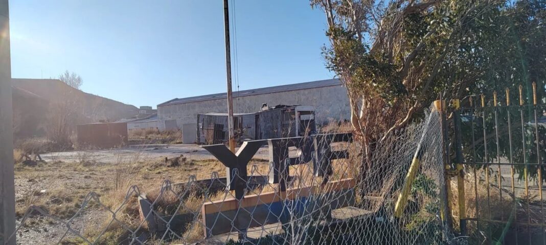 Vista de pozos petroleros en Comodoro Rivadavia, Chubut