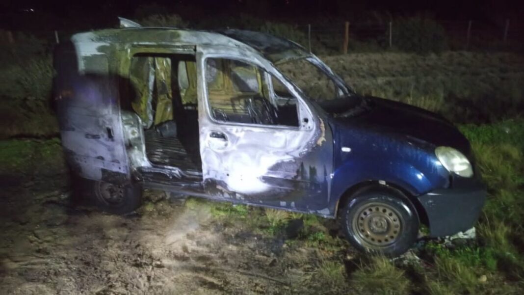 Policía en la vía pública durante un operativo en Puerto Madryn