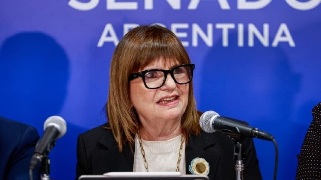 Patricia Bullrich en conferencia de prensa sobre el proyecto de ley de propiedad privada