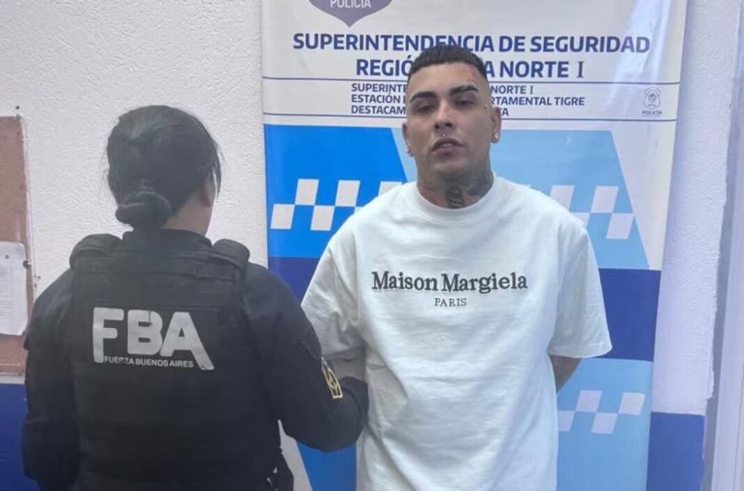 Callejero Fino detenido por tenencia ilegal de arma de guerra