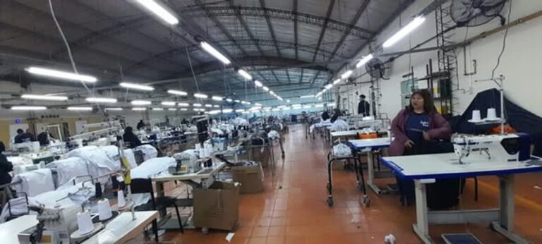Vista de la planta textil Sabri en Recreo, Catamarca
