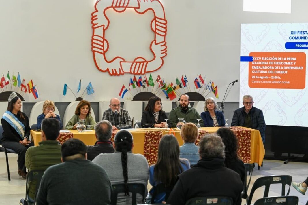 Presentación de la XIII° Fiesta Nacional de las Comunidades Extranjeras en Comodoro Rivadavia