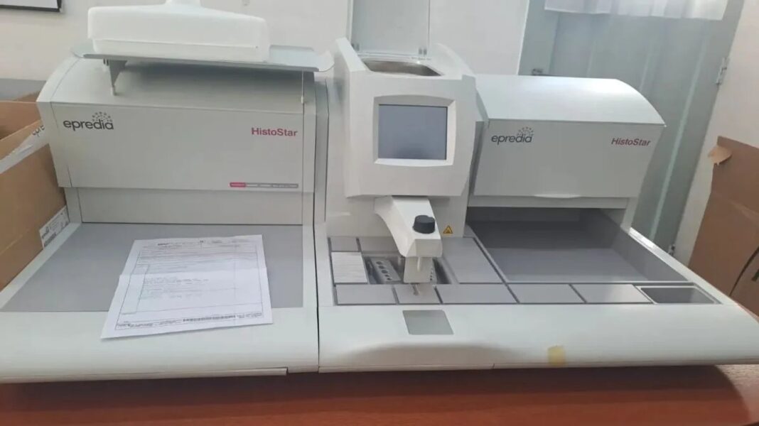 Equipamiento médico en el Hospital Francisco López Lima de General Roca