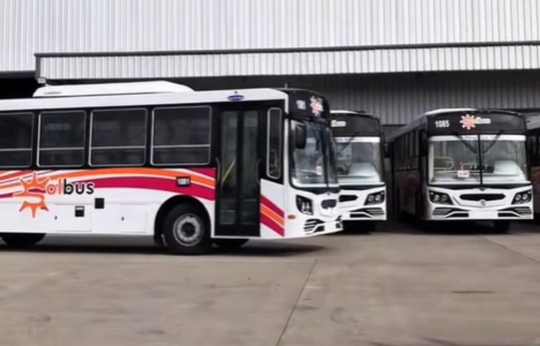 Colectivo de la empresa SolBus en Comodoro Rivadavia