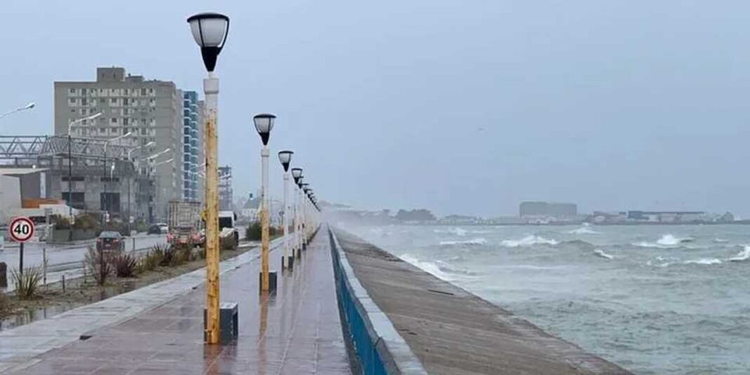 Cielo cubierto y lluvia en Comodoro Rivadavia