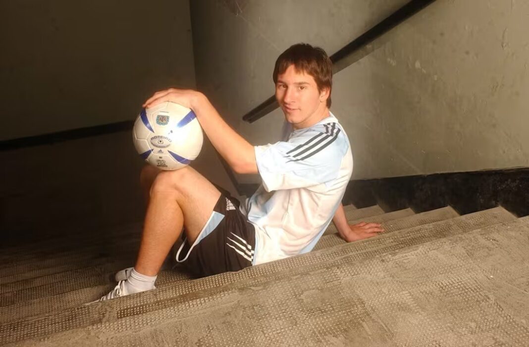 Lionel Messi con la camiseta de la selección argentina durante un partido