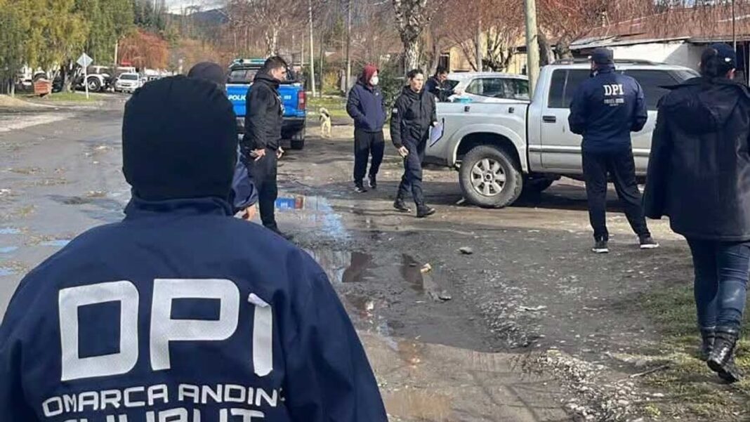 Allanamiento en El Bolsón por estafa a adulto mayor