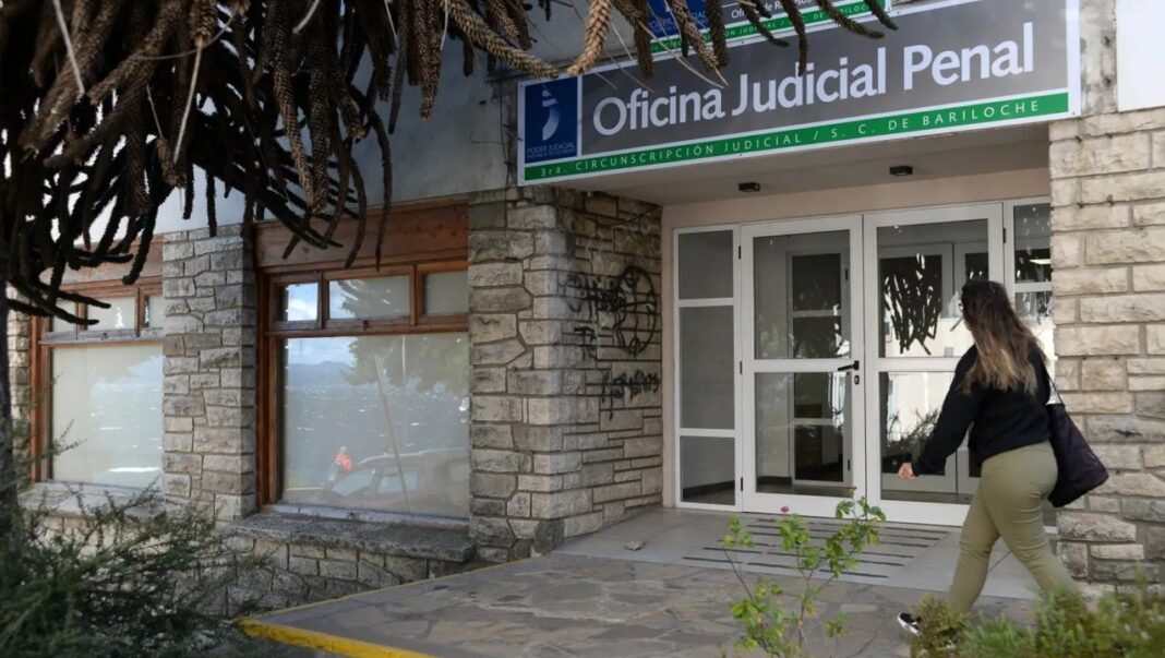 Sobreseimiento de coordinador de turismo estudiantil en Bariloche