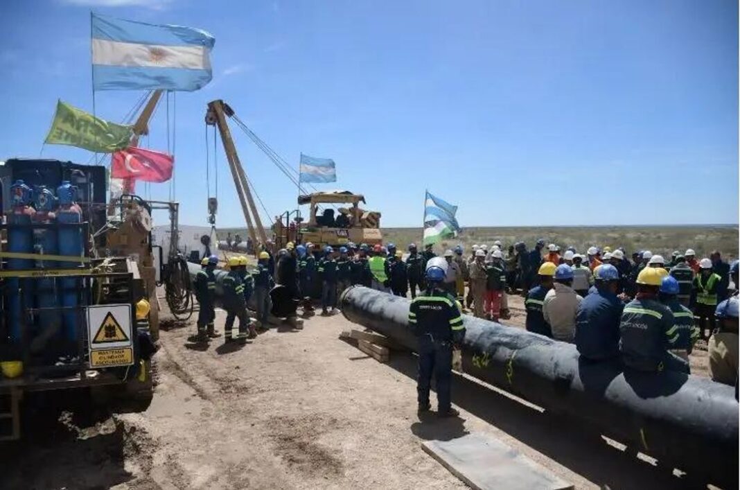 Oleoducto VMOS en construcción en Punta Colorada