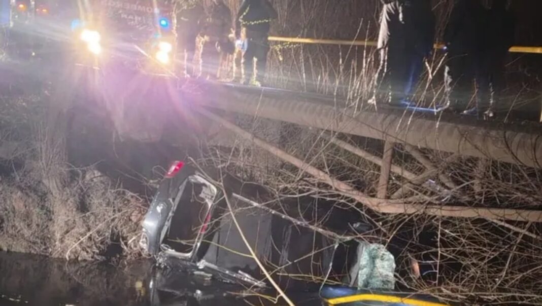 Operativo de búsqueda en un canal de riego en Fernández Oro