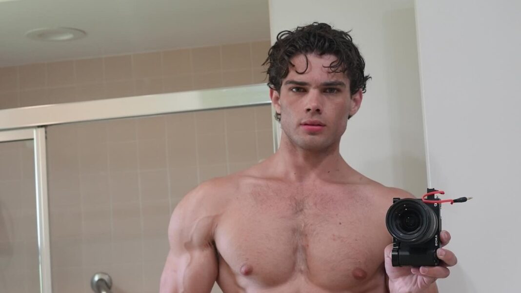 Braden Peters, conocido como Clavicular, streamer e influencer del looksmaxxing