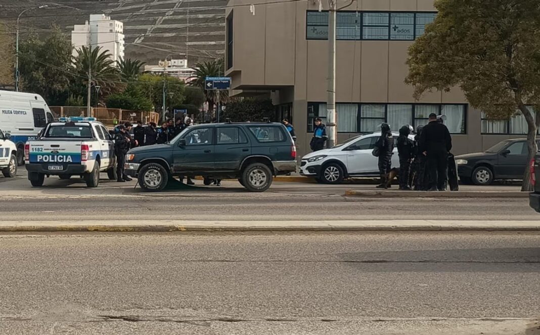 Camioneta Toyota SW4 secuestrada tras el atropello a una manifestante de ATE en Comodoro Rivadavia