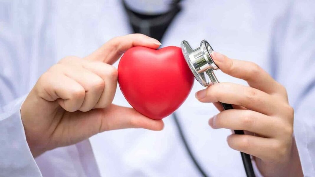 Doctora Celia Lucero durante una entrevista sobre el Día Mundial del Corazón