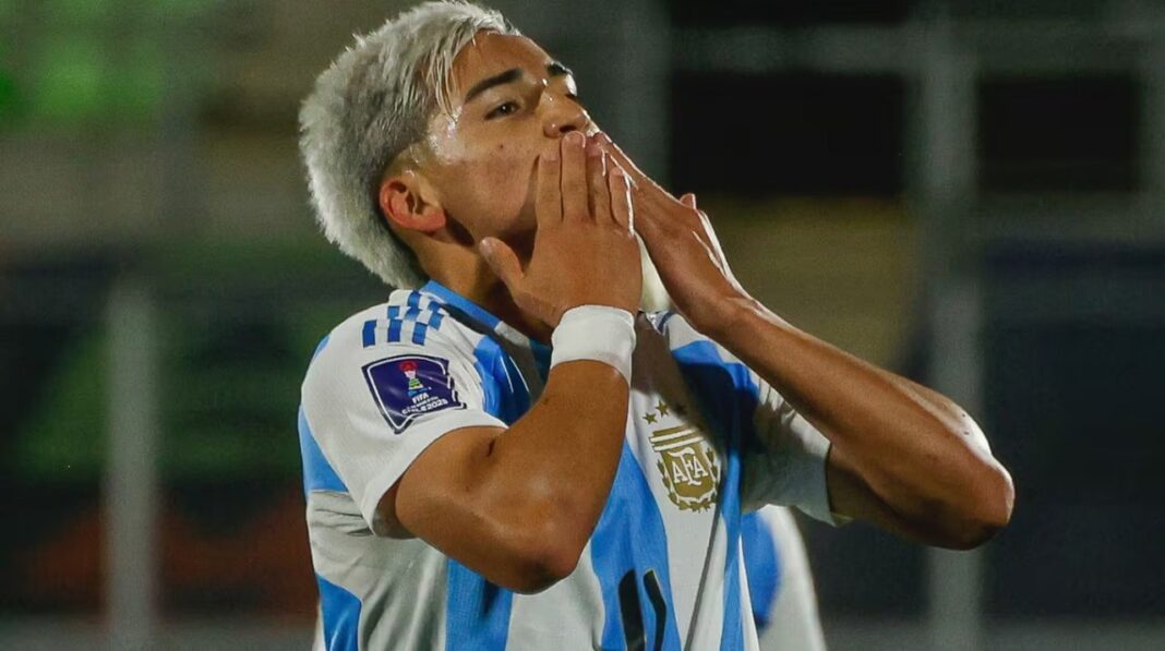 Ian Subiabre con la camiseta de la Selección Argentina