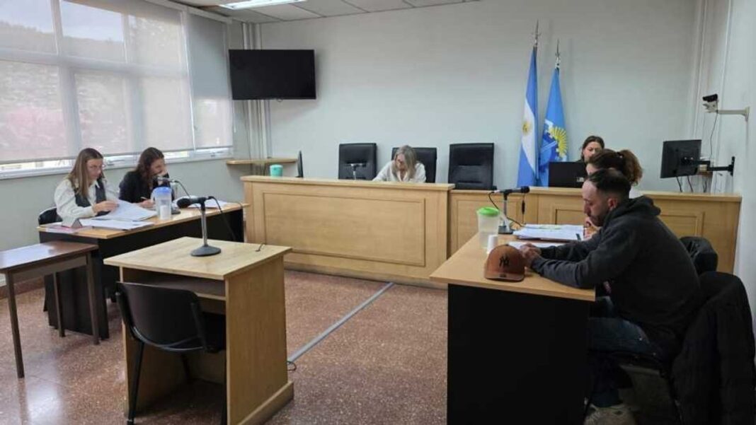 Fachada de los tribunales de Esquel, Chubut