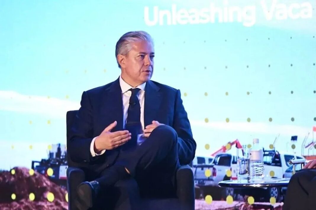 Rolando Figueroa expone en Houston sobre el plan Neuquén 2030