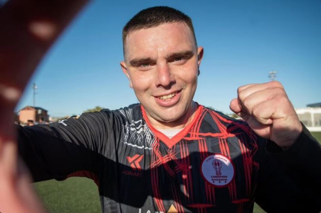 Pablo Keko Zalazar, defensor de Huracán de Comodoro Rivadavia