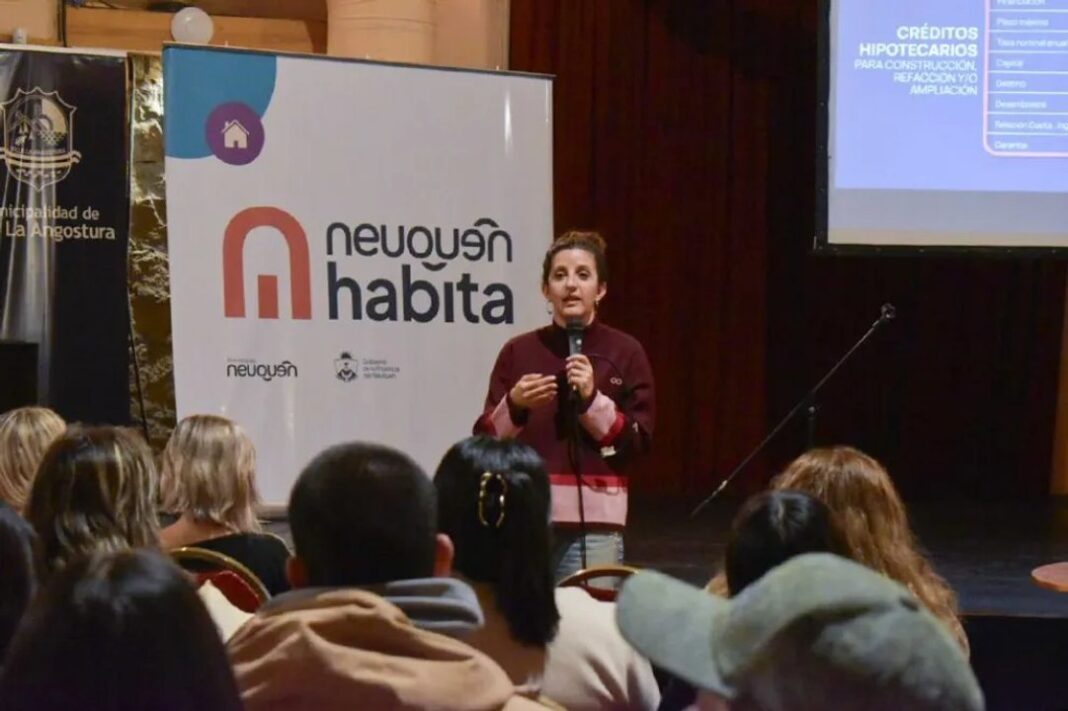 Presentación de los créditos hipotecarios no bancarios del programa Neuquén Habita en Villa La Angostura