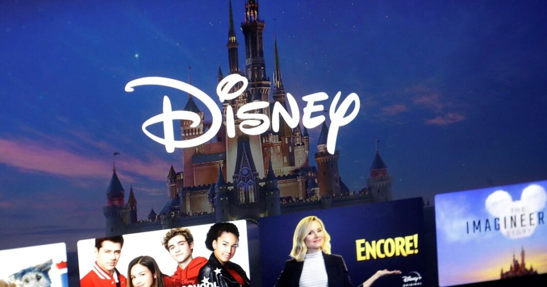 Interfaz de Disney+ con el ranking de series y películas más vistas en Argentina