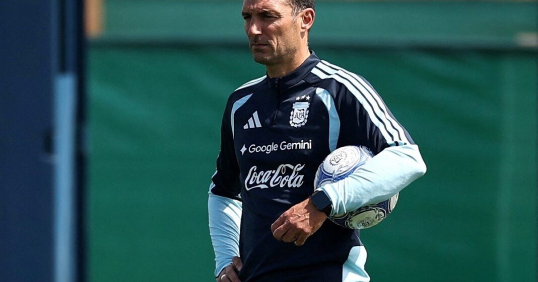Lionel Scaloni durante la práctica de la Selección Argentina en Ezeiza