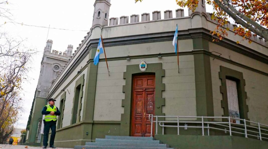Estatales de Neuquén recibirán aumento salarial en octubre